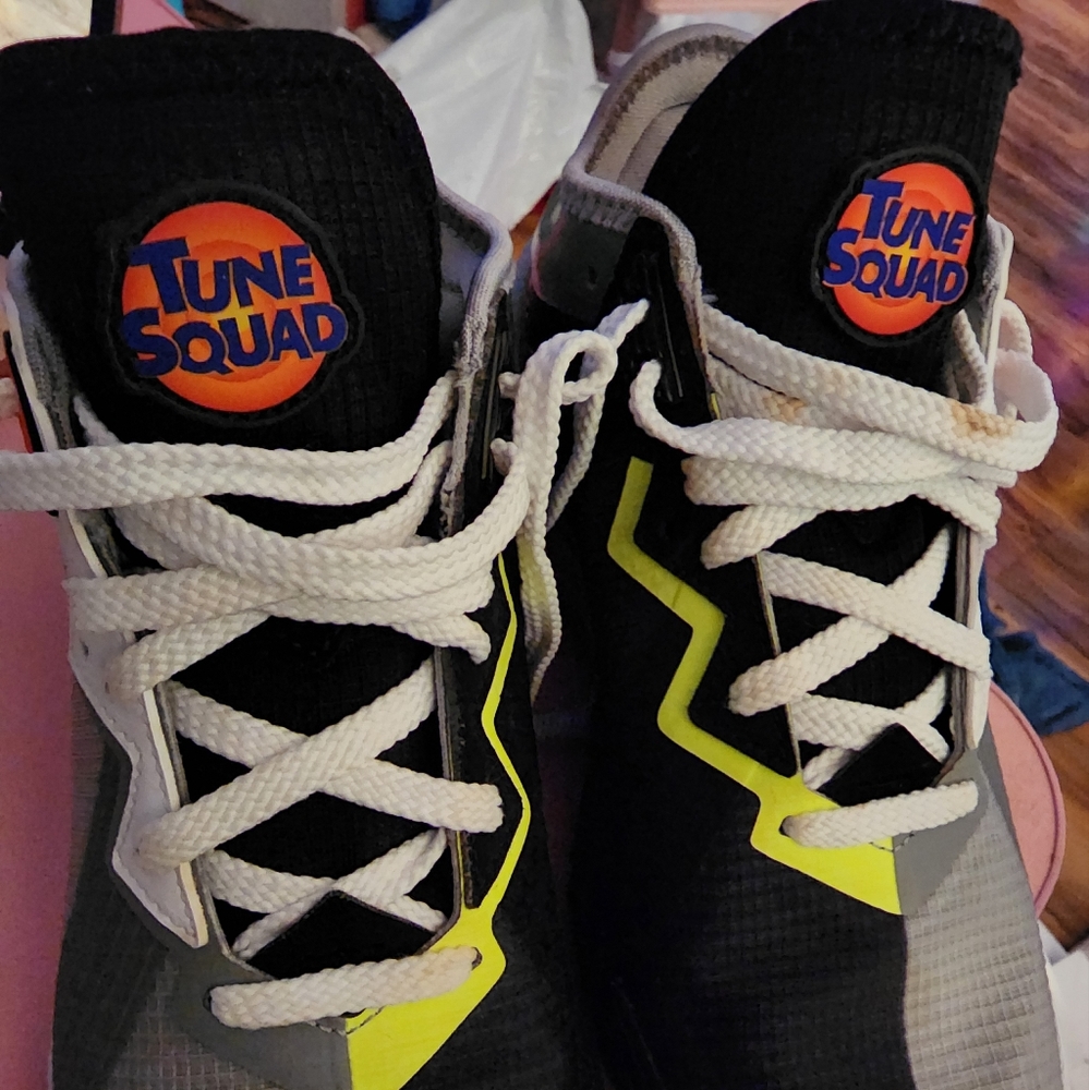 Nike LeBron 18 Low Basketball Shoes
